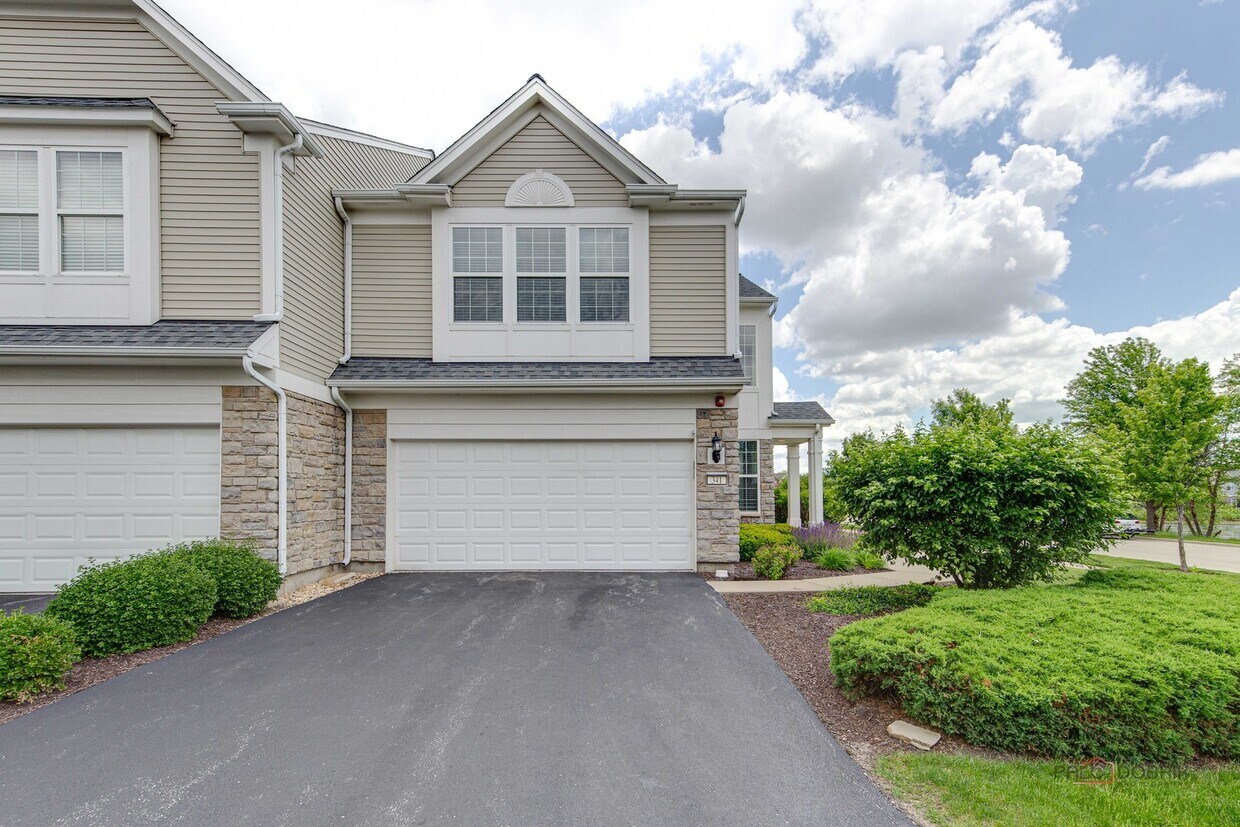 Foto principal - 341 Devoe Dr