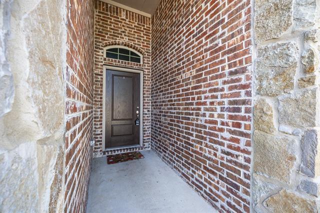 Foto del edificio - 4037 Woodford Dr