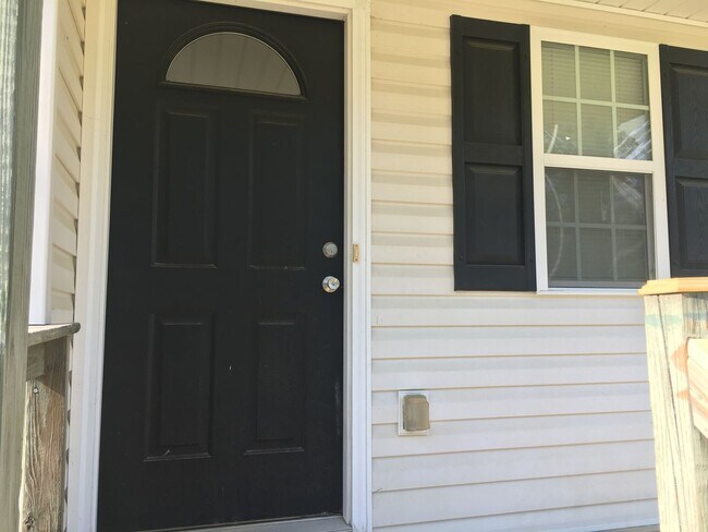 Foto del edificio - CHARMING 3 BEDROOM HOME IN NEW BERN!