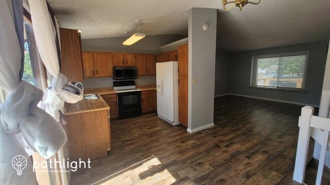 Building Photo - 1555 Piros Dr