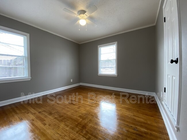 Building Photo - 4430 Willow Rd