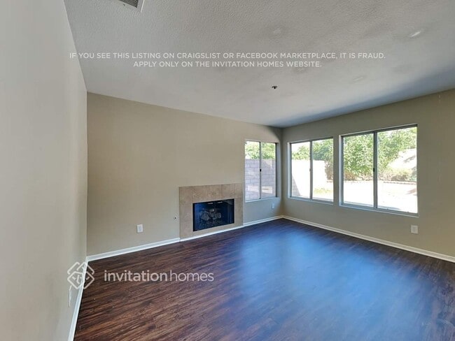 Foto del edificio - 8049 Streamside Ct