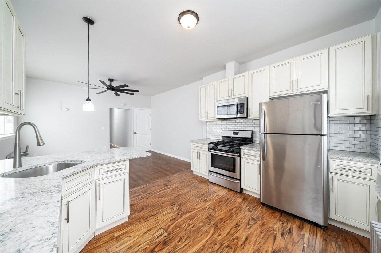 Foto principal - 164 Orient St