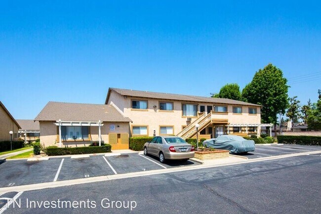Foto del edificio - 510-520 E Orangewood Ave