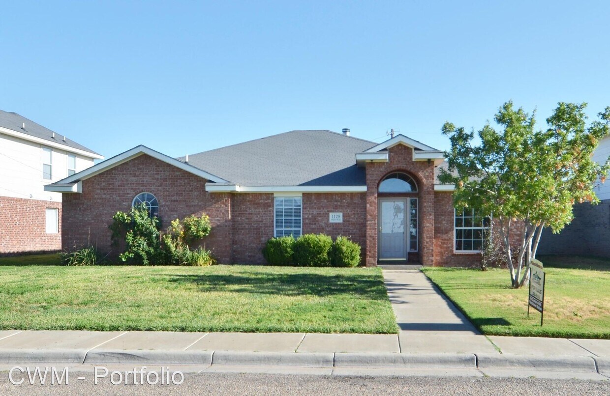 Primary Photo - 4 br, 2 bath House - 1128 Pike Peak