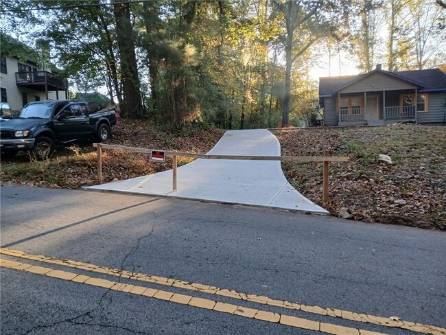 Building Photo - 180 Harlan Rd SW