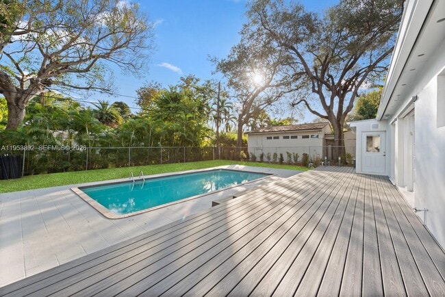 Building Photo - 4080 Hardie Ave