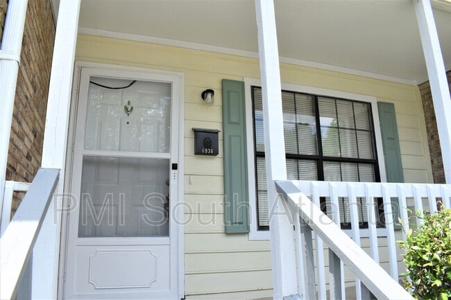 Building Photo - 6936 Oakhill Cir