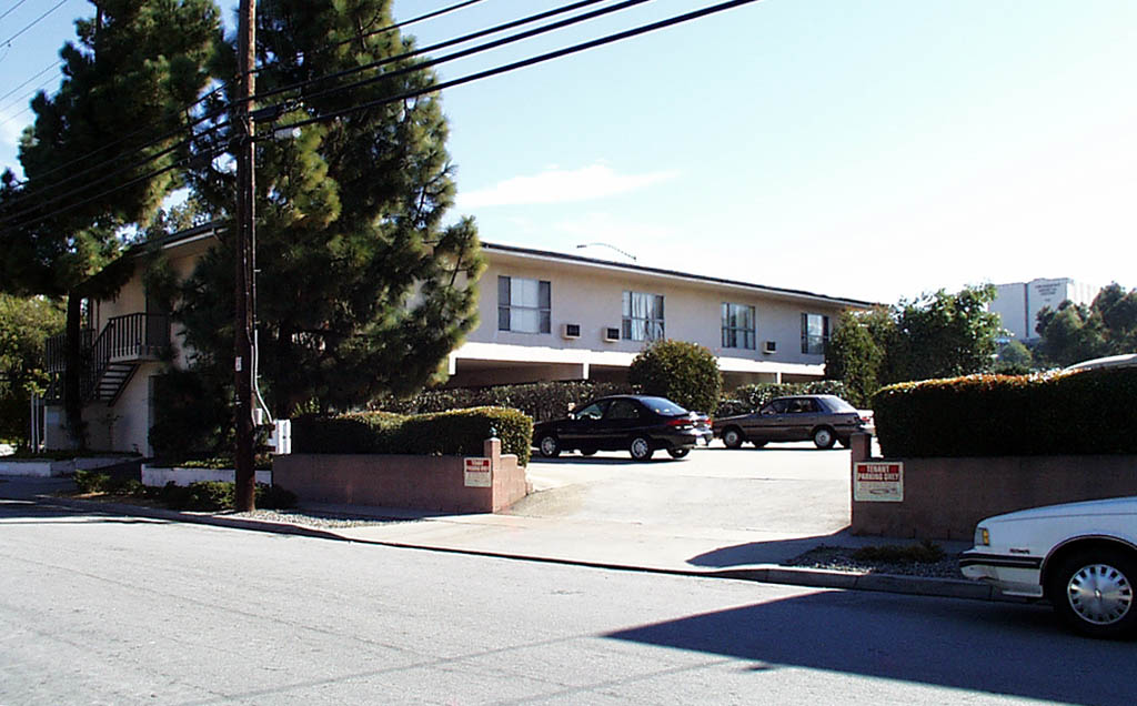 Alternate view - Grossmont Pines Apartments