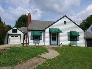 Building Photo - 442 E Columbia Ave