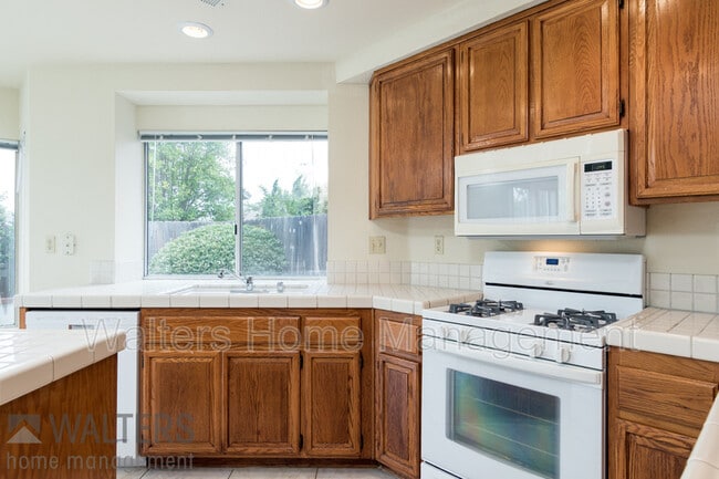 Building Photo - 14864 Fox Hunt Ln
