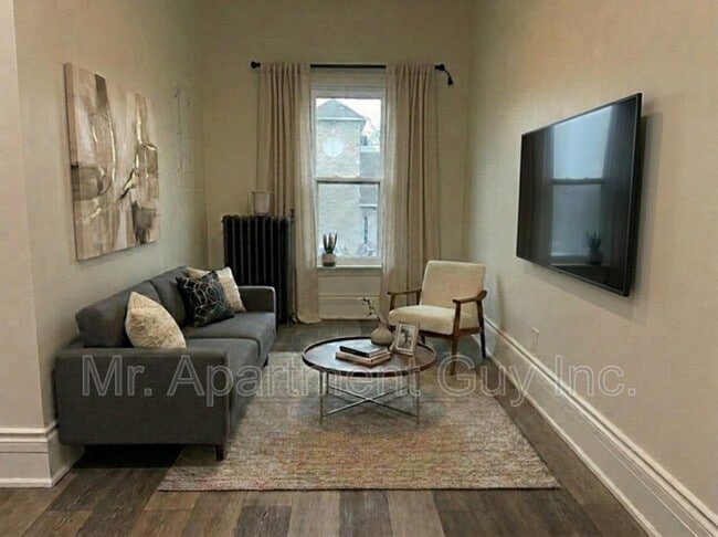 Photo du bâtiment - 57 Barton St E