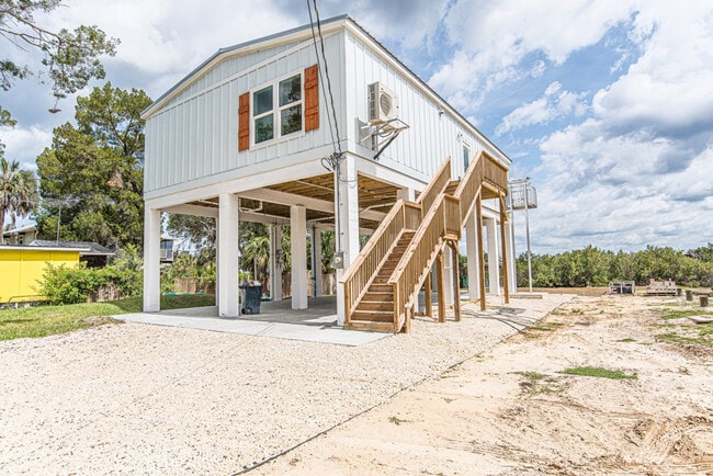 Building Photo - 14413 W Ozello Trail