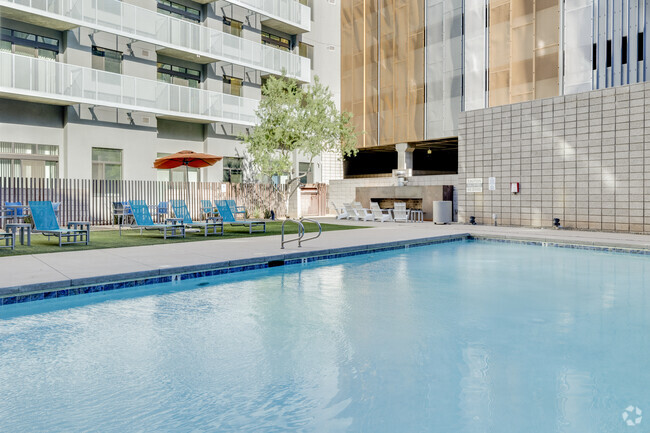 Resort-Style Swimming Pool & Spa - North Building - Roosevelt Point