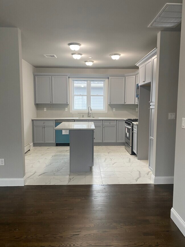 Foto del edificio - 24 Eugene St