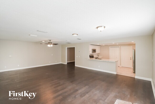 Foto del edificio - 8723 Bishopswood Dr