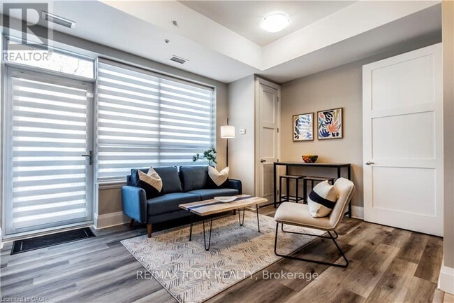 Building Photo - 63 Arthur St S