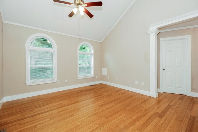 Building Photo - 4275 Cabretta Dr SE