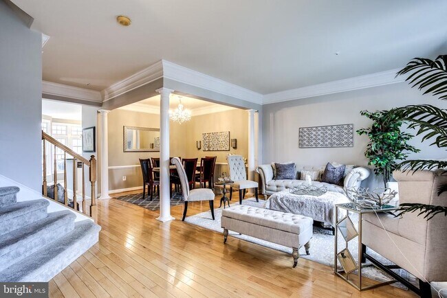 Foto del edificio - 5905 Fox Glen Ct