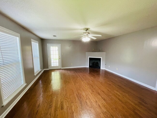 Photo - 3BD/2BA FOR RENT House