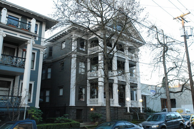 Building Photo - Historic Portland Apartments