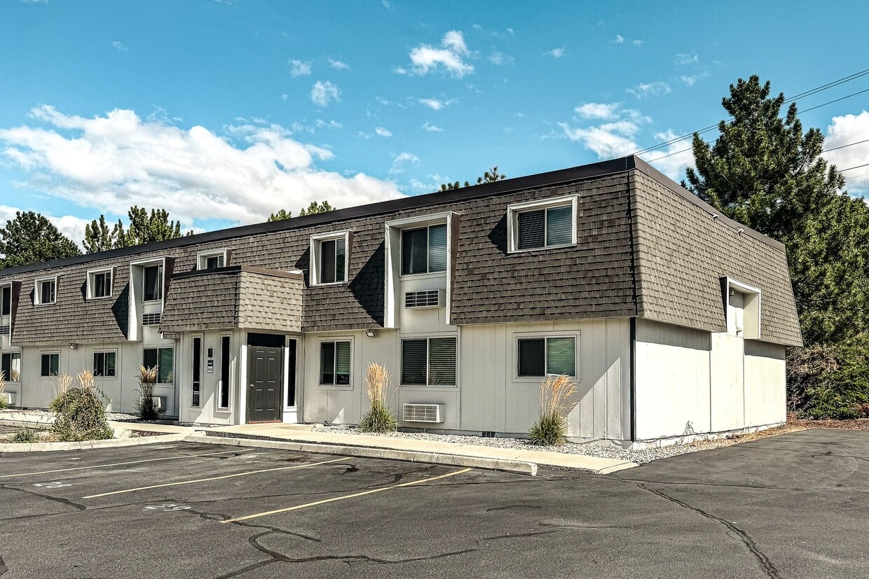 Primary Photo - Juniper Apartments