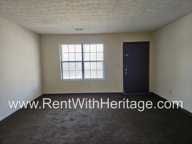 Building Photo - COME SEE THIS FANTASTIC 2 BEDROOM 2 BATH D...