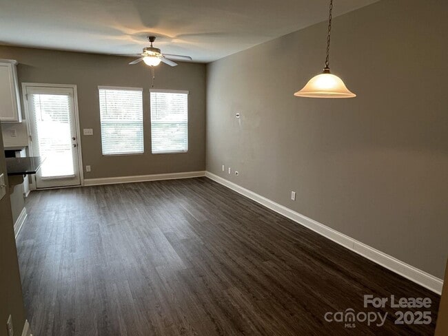 Building Photo - 3616 Danvers St
