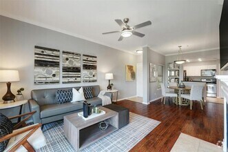 Building Photo - 6000-6 Shepherd Mountain Cove