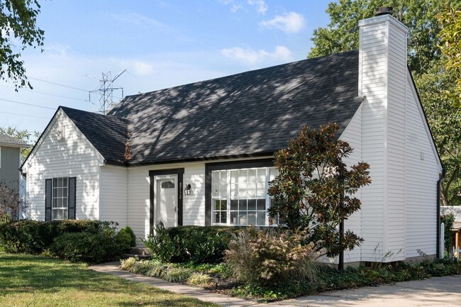 Photo - 4 Bed 2 Bath Home with a large kitchen and...