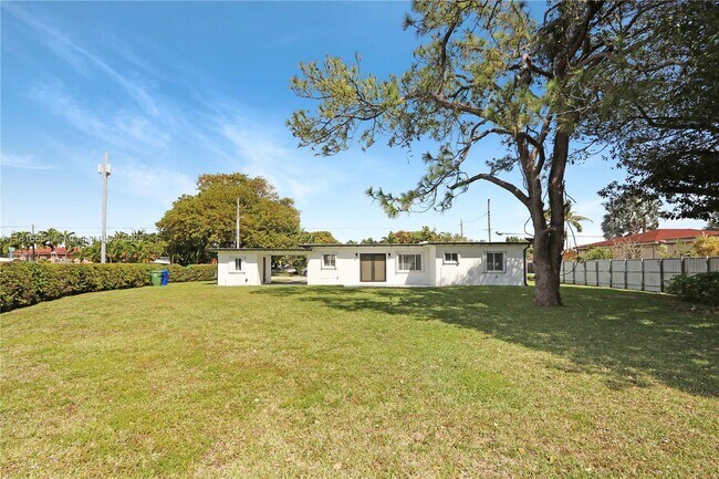 Foto del edificio - 3296 NW 14th Terrace