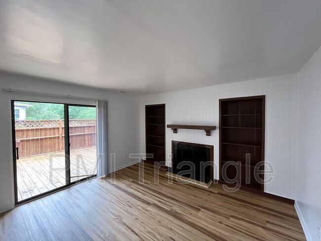 Foto del edificio - 101 Finley Forest Dr