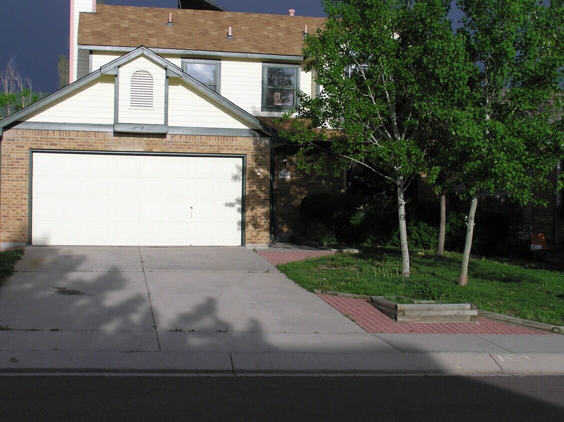 8565 Pepperridge Dr, Colorado Springs, CO 80920 House for Rent in