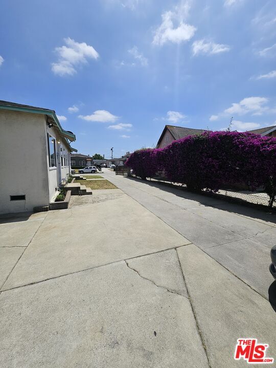 Foto del edificio - 1515 1/2 W 85th St