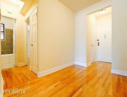 Foto del edificio - 2825 172nd St