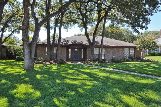 Primary Photo - 3 Whispering Vine Ct