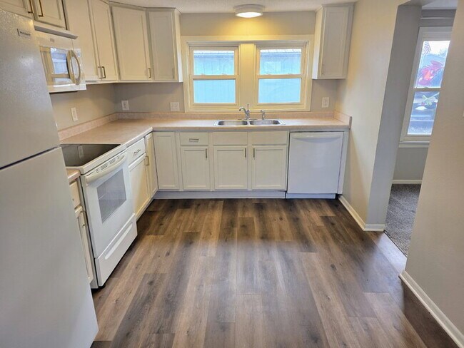 Foto del edificio - 114 N 5th St