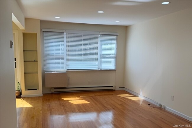 Foto del edificio - 209-16 23rd Ave