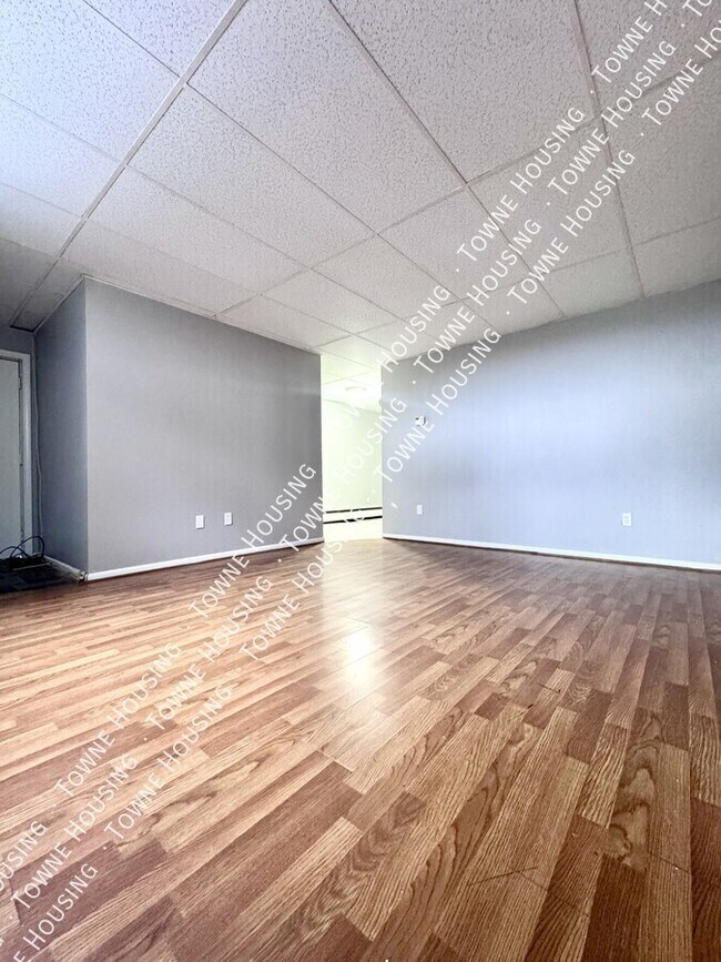 Foto del edificio - 70 Harvey Ave