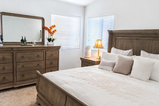 Foto del edificio - 77795 Sunnybrook Dr