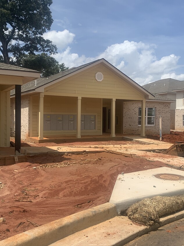 Building Photo - Magnolia Trace