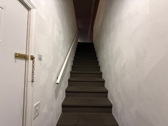 Building Photo - 27 Court St