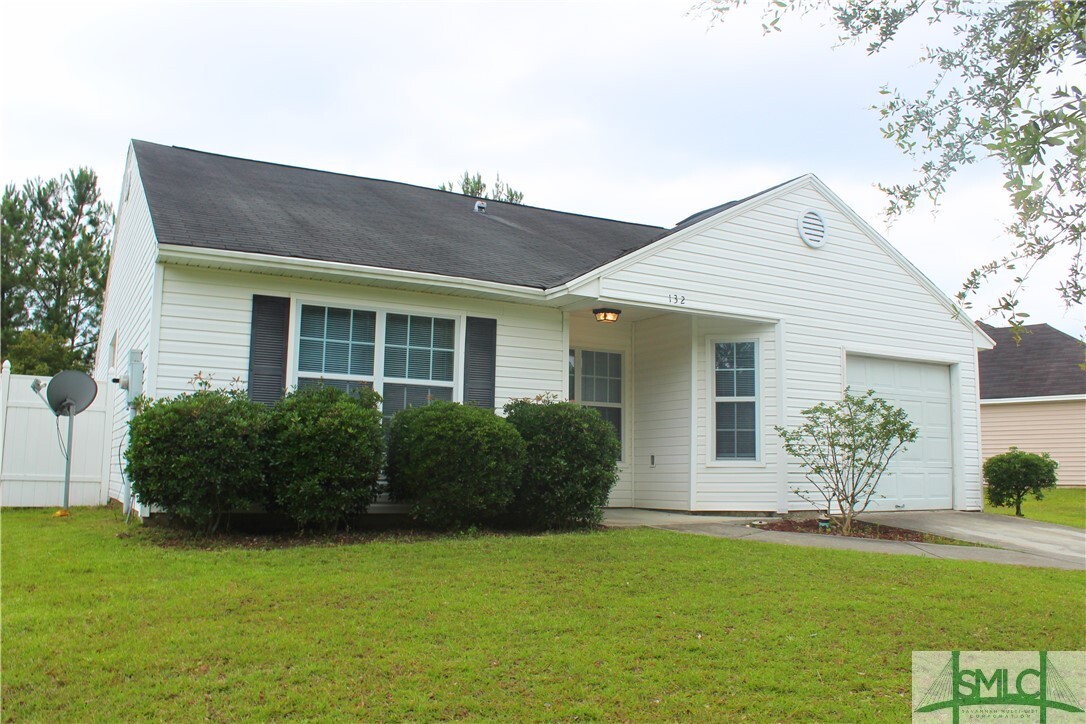 Foto principal - 132 Bluelake Blvd