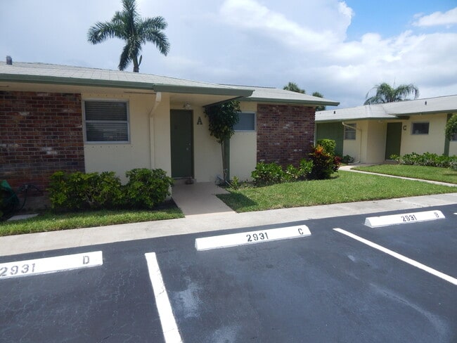 Building Photo - 2935 Crosley Dr W