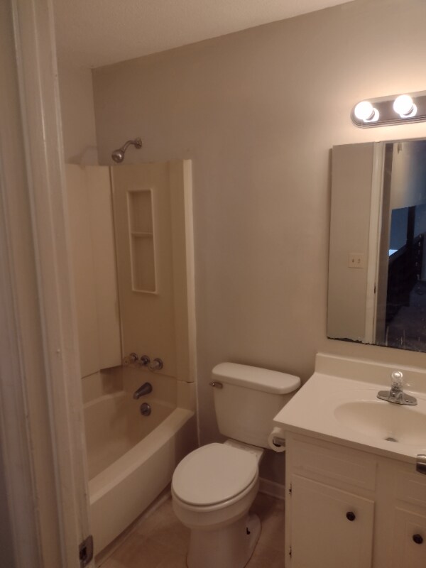 Foto del edificio - 2316 Brook Canyon Dr