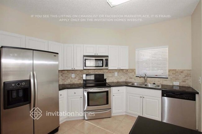 Foto del edificio - 18542 NW 22nd St