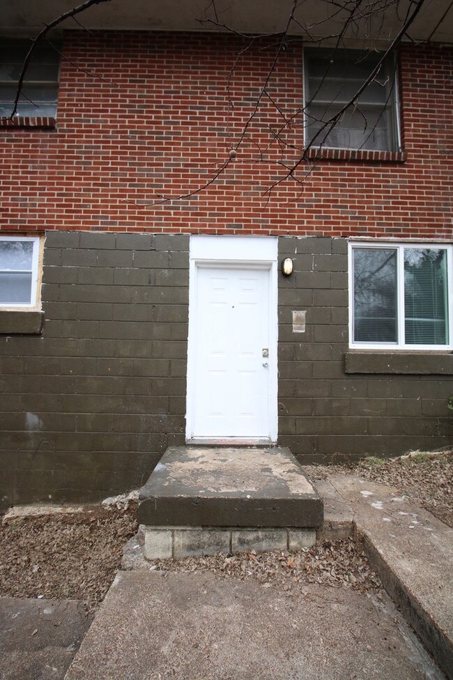 Building Photo - 1249 2nd Ave S