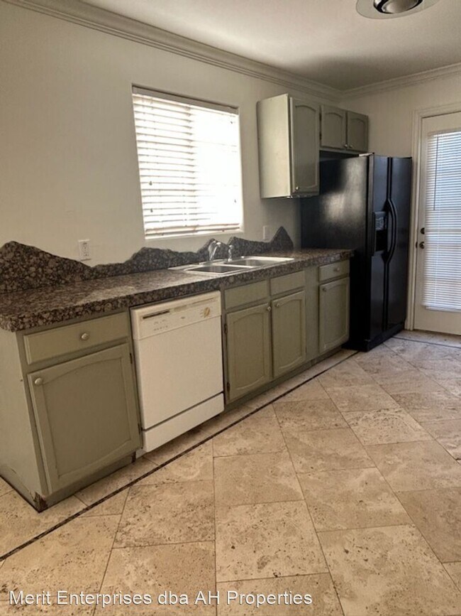 Foto del edificio - 3 br, 2 bath House - 4627 N 11TH ST FRONT