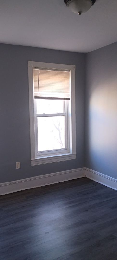 Building Photo - 135 N 51st St