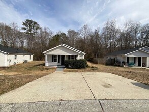 Building Photo - 3651 Ten Oaks Cir
